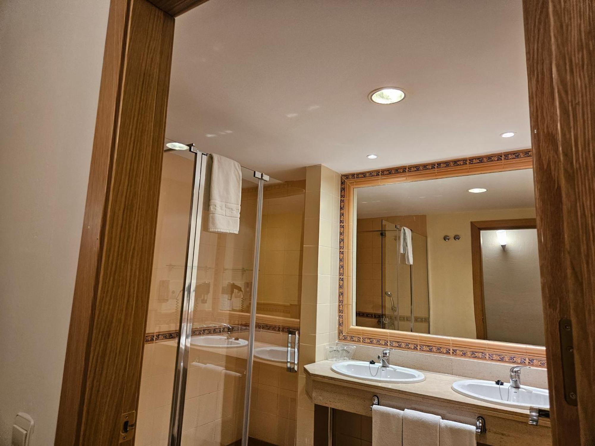 סיירה נבדה Hotel Telecabina מראה חיצוני תמונה