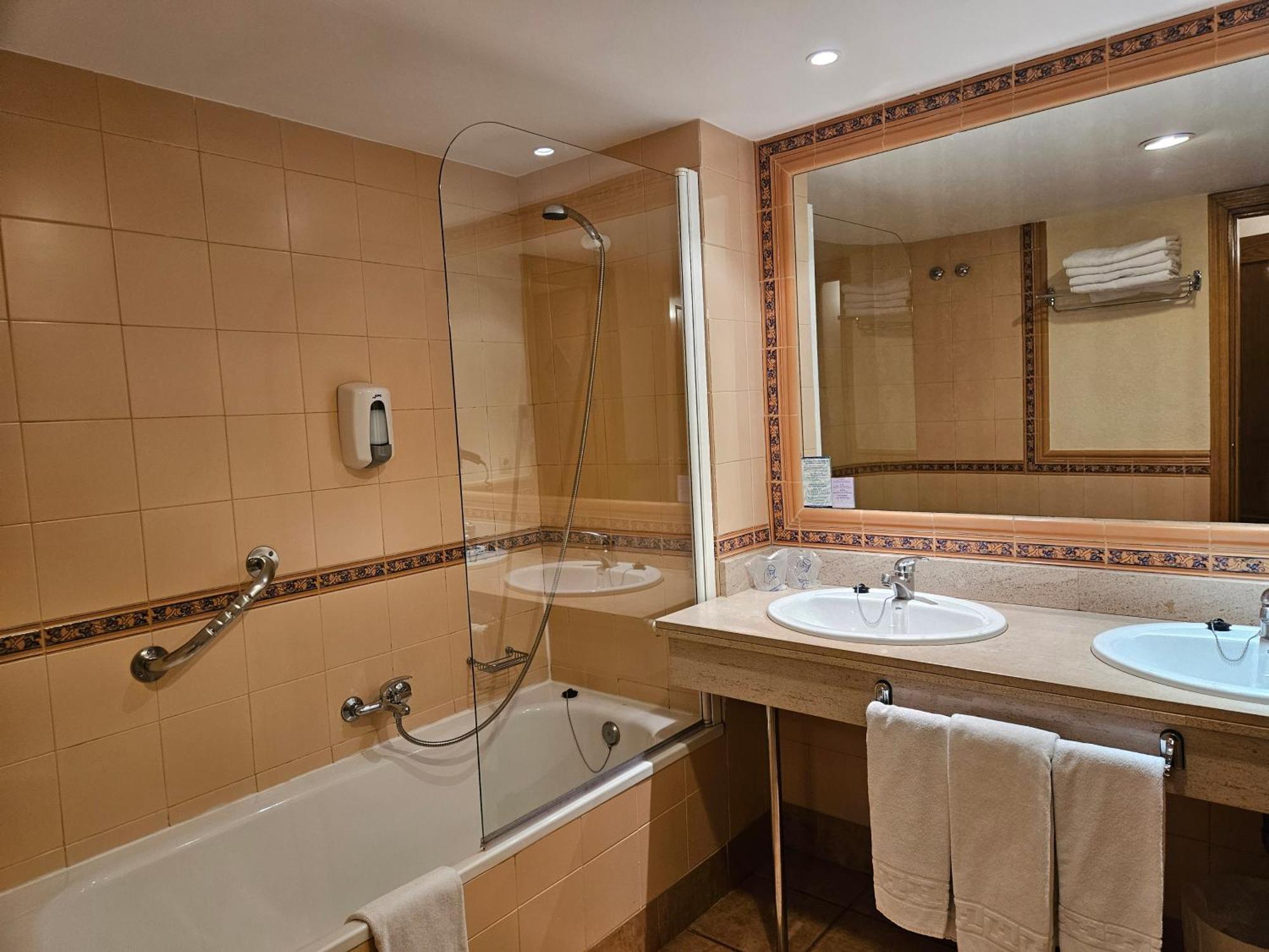 סיירה נבדה Hotel Telecabina מראה חיצוני תמונה