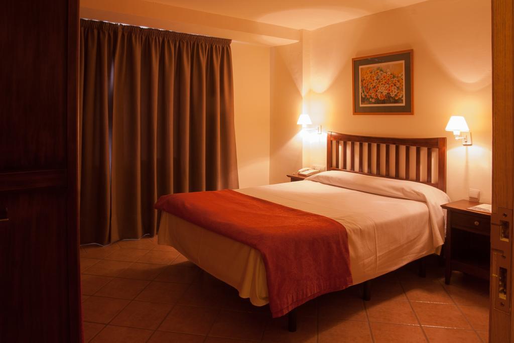 סיירה נבדה Hotel Telecabina מראה חיצוני תמונה