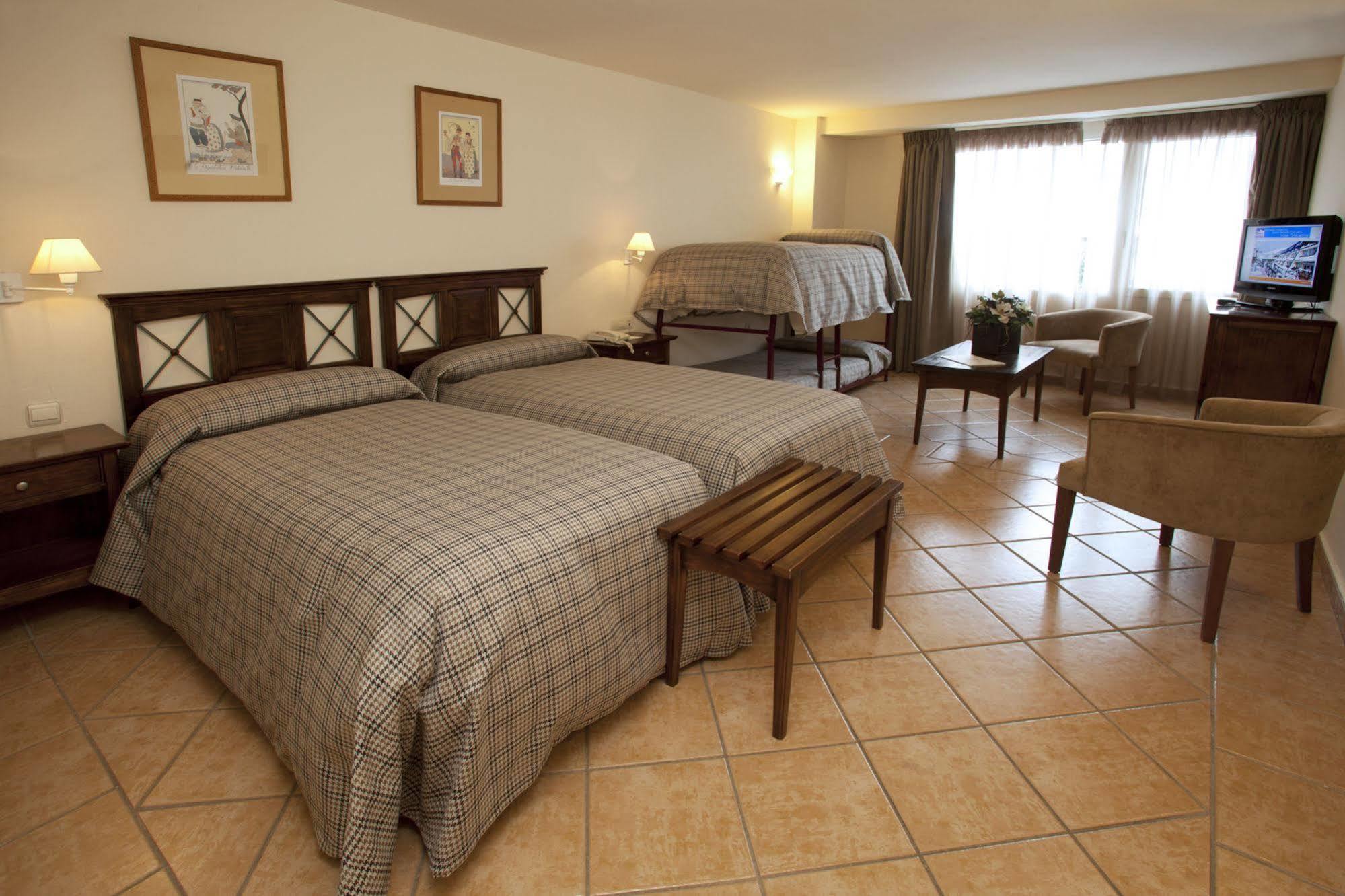 סיירה נבדה Hotel Telecabina מראה חיצוני תמונה